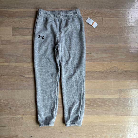 Boys grey Under Armour logo jogger sweatpants size 7 nwt - Picture 1 of 2